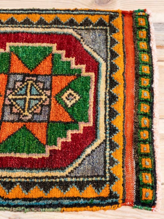 Discover Fine Hand-Knotted Afghan, Turkish, Persian Pile Rugs & Carpets