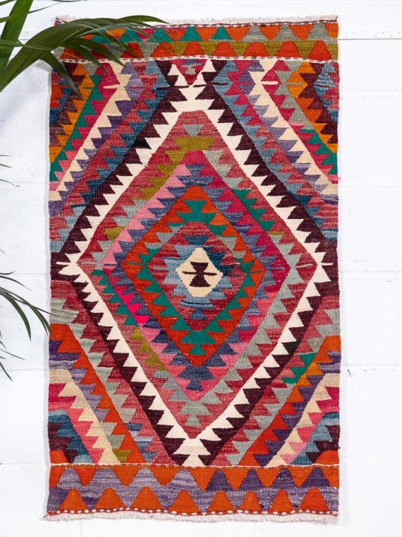 12770 Vintage Turkish Denizli Kilim Rug 72x123cm (2.4 x 4.0ft)