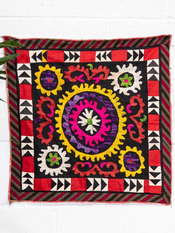 SUZ922 Vintage Uzbek Suzani Embroidery 60x62cm (1.11 x 2.0ft)