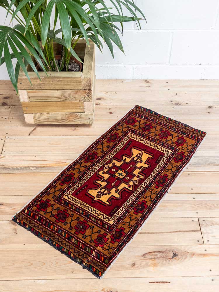 12591 Small Vintage Afghan Baluch Rug 46x97cm (1.6 x 3.2ft)