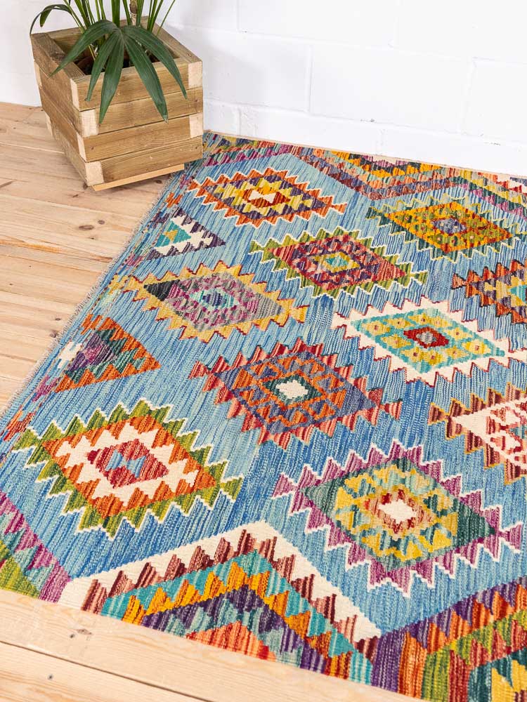 12601 Afghan Vegetable Dyed Kilim Rug 159x199cm (5.2 x 6.6ft)