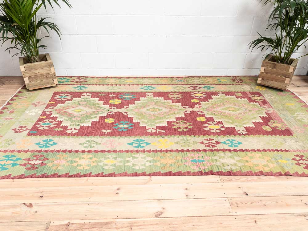 12626 Large Vintage Turkish Salihli Kilim Rug 195x331cm (6.4 x 10.10ft)