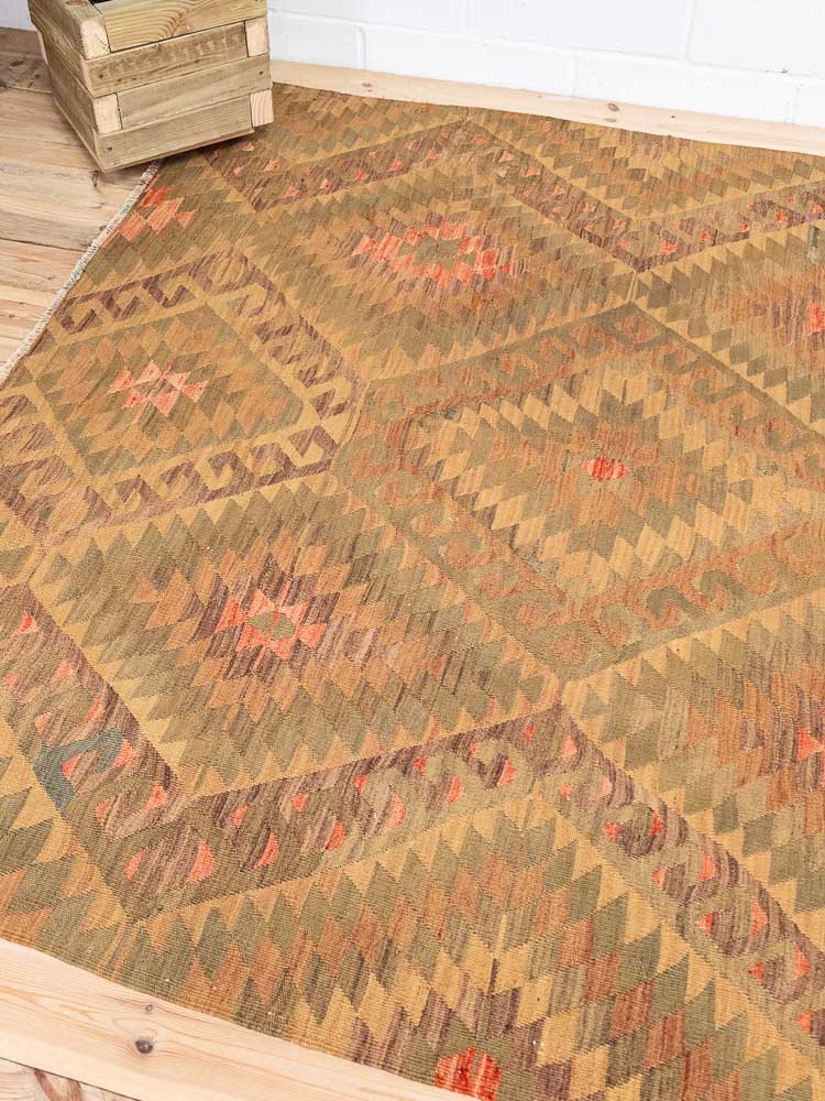 12628 Large Vintage Turkish Esme Kilim Rug 190x300cm (6.2 x 9.10ft)