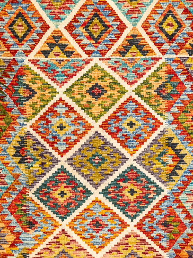 12658 Afghan Vegetable Dyed Kilim Rug 126x187cm (4.1 x 6.1ft)