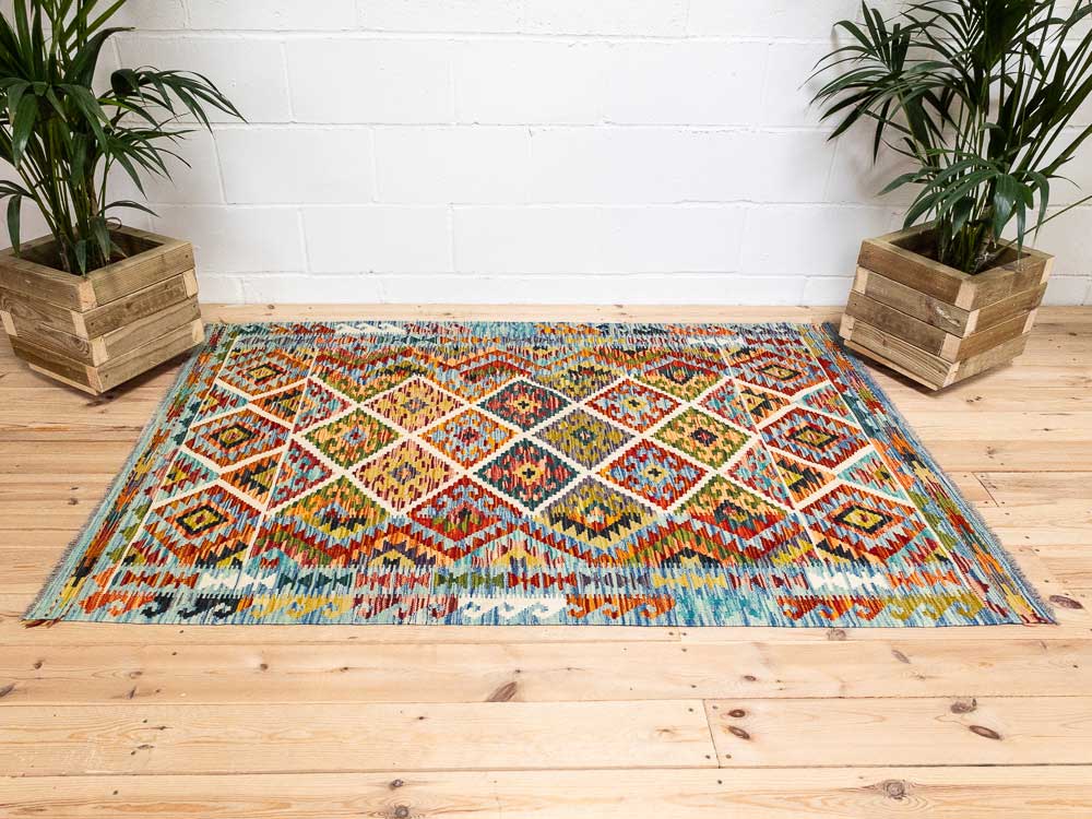 12658 Afghan Vegetable Dyed Kilim Rug 126x187cm (4.1 x 6.1ft)