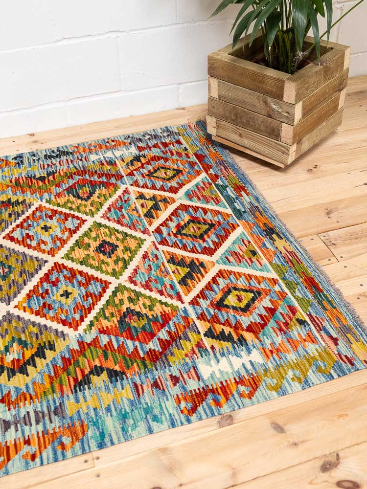 12658 Afghan Vegetable Dyed Kilim Rug 126x187cm (4.1 x 6.1ft)