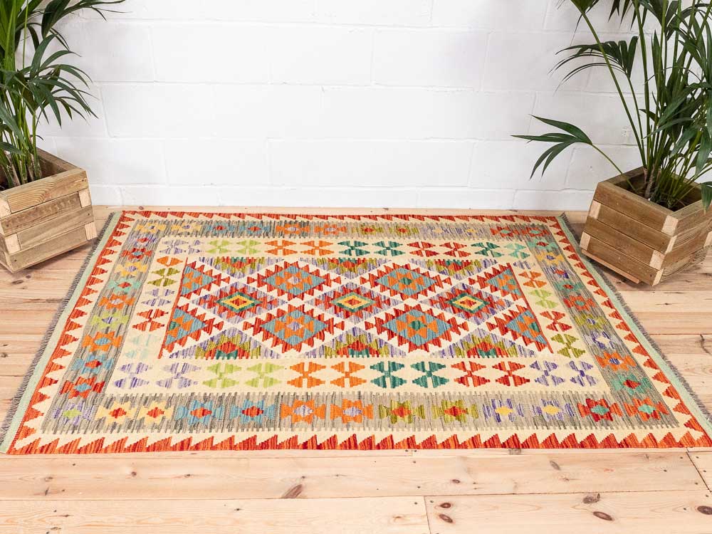 12663 Afghan Vegetable Dyed Kilim Rug 136x200cm (4.5 x 6.6ft)