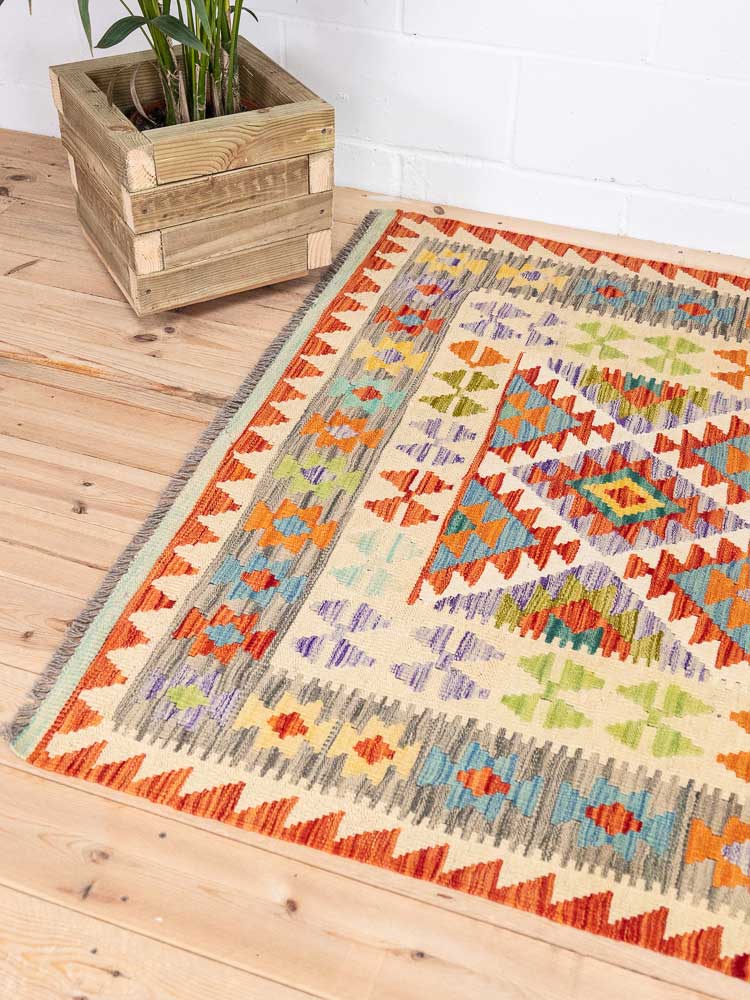 12663 Afghan Vegetable Dyed Kilim Rug 136x200cm (4.5 x 6.6ft)