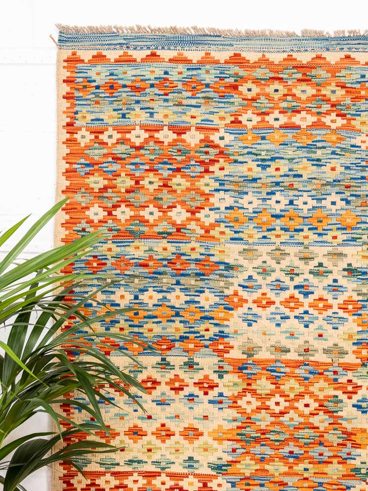 12664 Afghan Vegetable Dyed Kilim Rug 123x189cm (4.0 x 6.2ft)