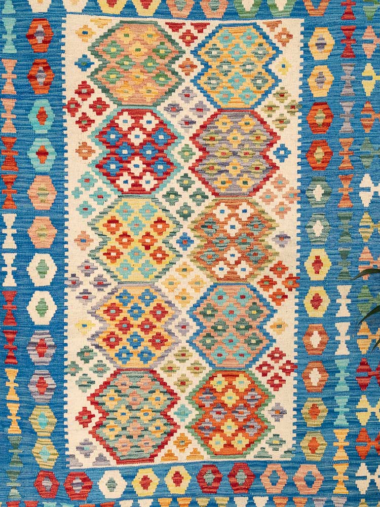 12677 Large Afghan Vegetable Dyed Kilim Rug 173x241cm (5.8 x 7.11ft)