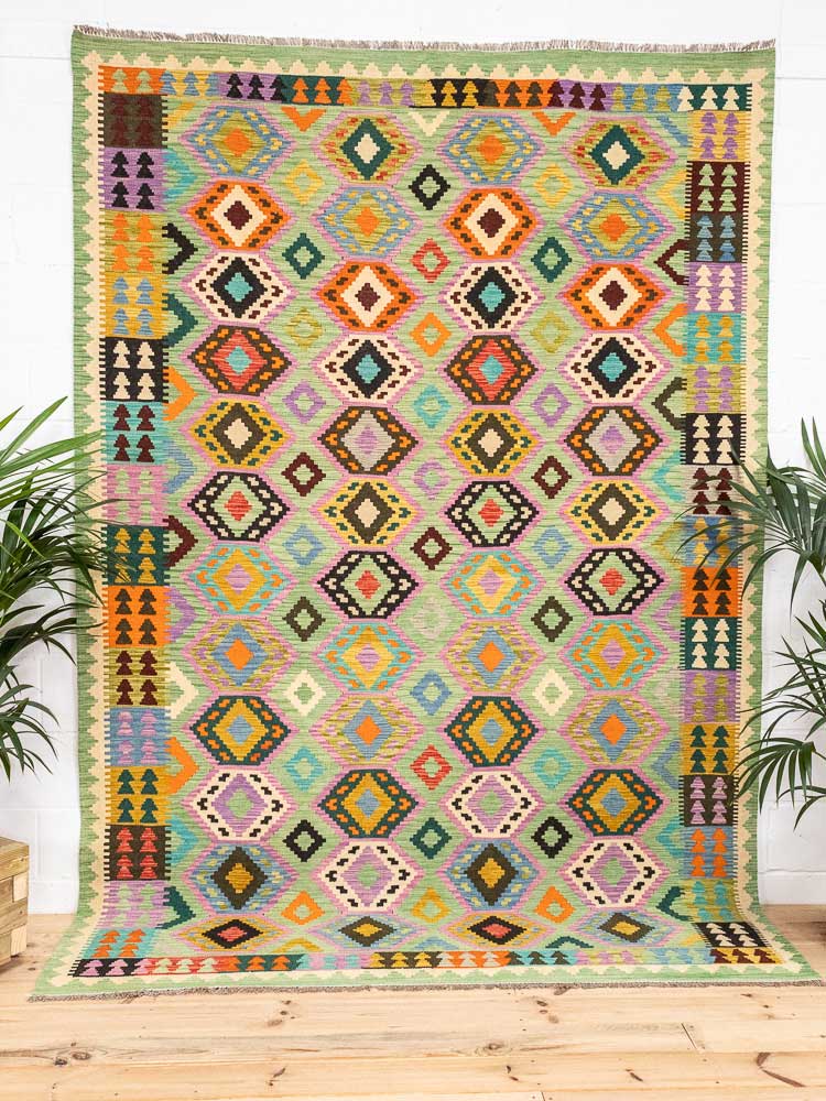 12679 Large Afghan Vegetable Dyed Kilim Rug 206x298cm (6.9 x 9.9ft)