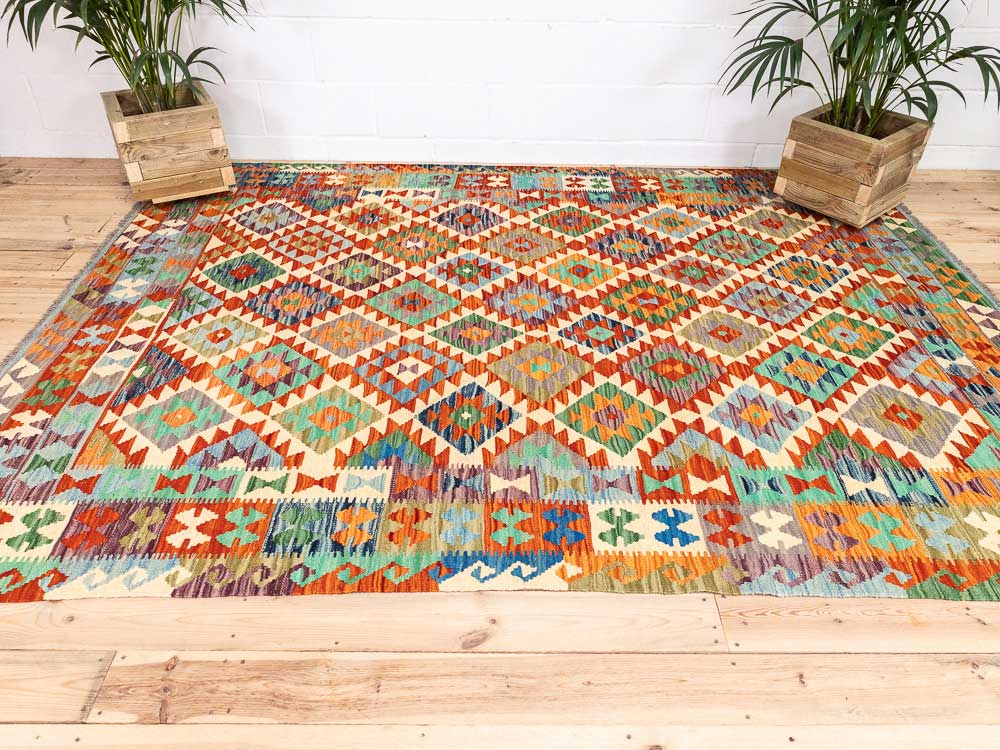 12680 Large Afghan Vegetable Dyed Kilim Rug 207x286cm (6.9 x 9.4ft)