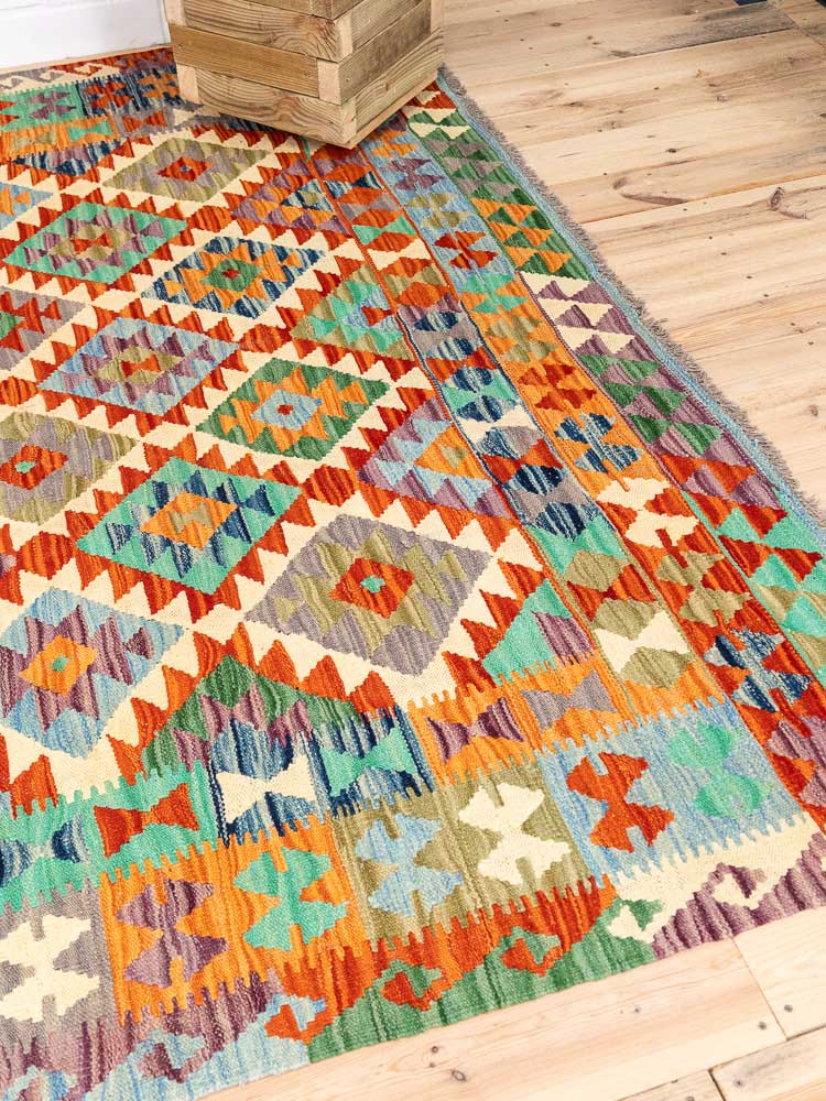 12680 Large Afghan Vegetable Dyed Kilim Rug 207x286cm (6.9 x 9.4ft)