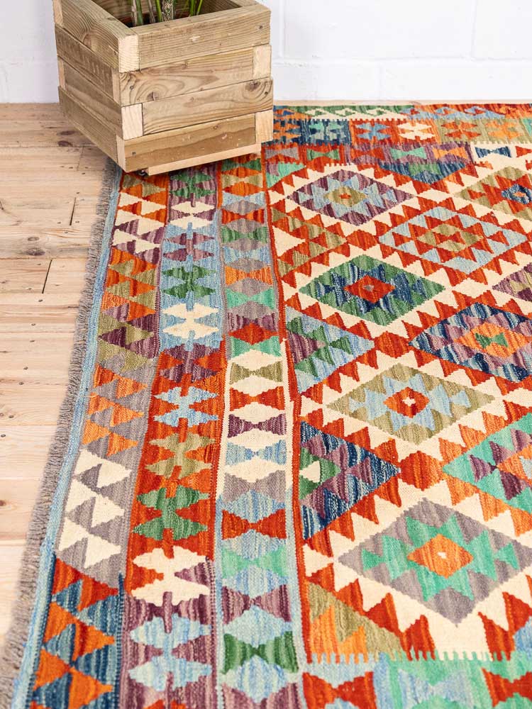 12680 Large Afghan Vegetable Dyed Kilim Rug 207x286cm (6.9 x 9.4ft)