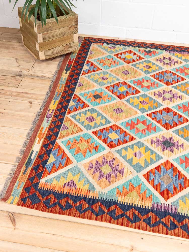 12689 Afghan Vegetable Dyed Kilim Rug 177x257cm (5.9 x 8.5ft)