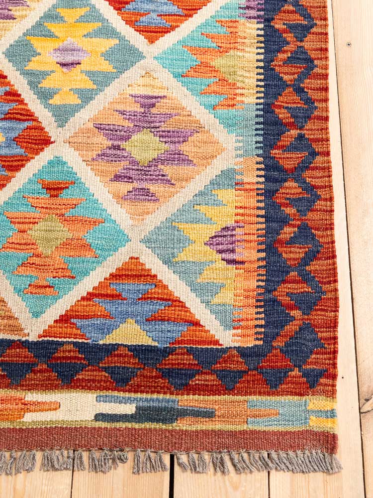 12689 Afghan Vegetable Dyed Kilim Rug 177x257cm (5.9 x 8.5ft)