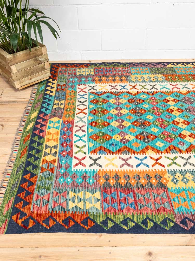 12690 Afghan Vegetable Dyed Kilim Rug 184x247cm (6.0 x 8.1ft)