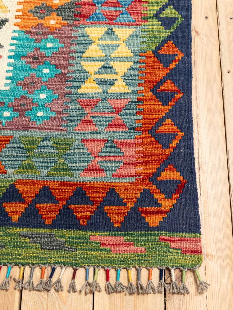 12690 Afghan Vegetable Dyed Kilim Rug 184x247cm (6.0 x 8.1ft)