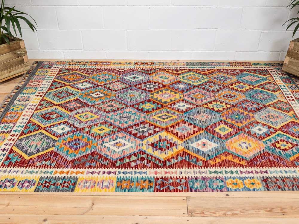 12691 Afghan Vegetable Dyed Kilim Rug 175x245cm (5.8 x 8.0ft)