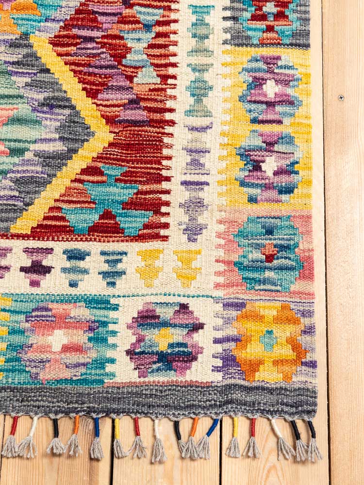 12691 Afghan Vegetable Dyed Kilim Rug 175x245cm (5.8 x 8.0ft)