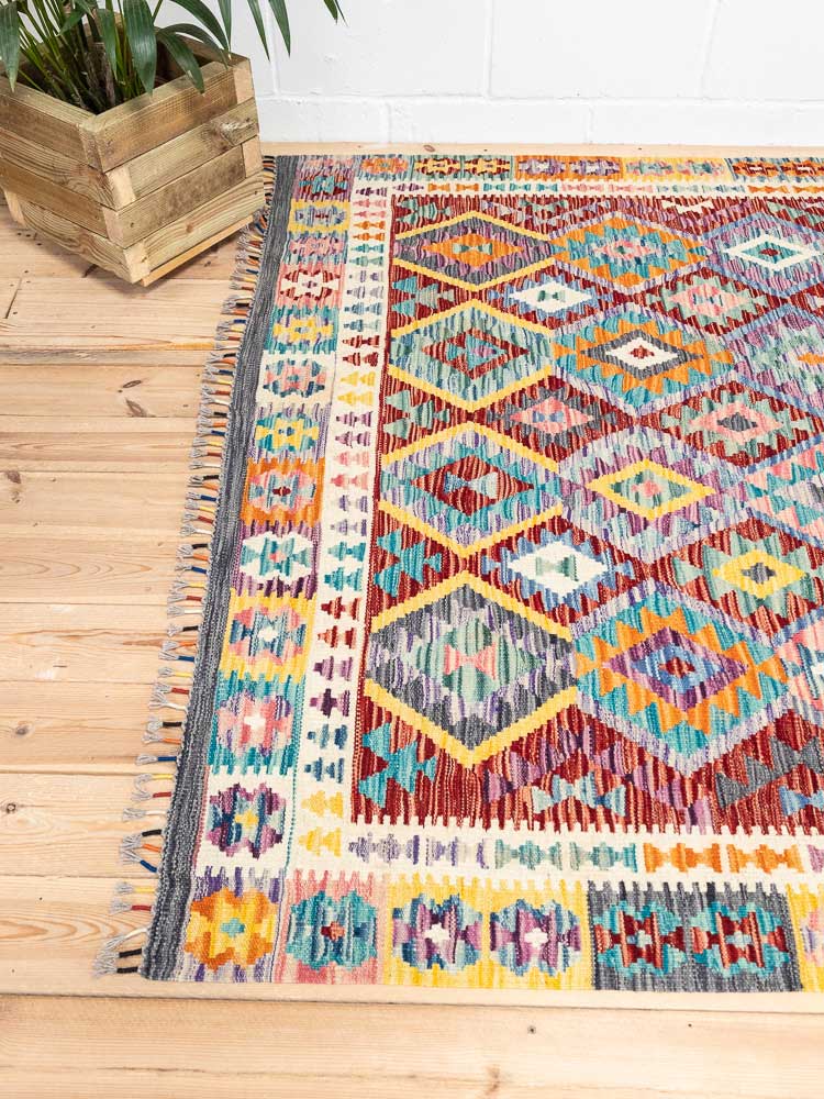 12691 Afghan Vegetable Dyed Kilim Rug 175x245cm (5.8 x 8.0ft)