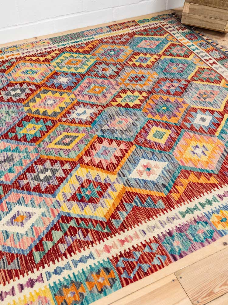 12691 Afghan Vegetable Dyed Kilim Rug 175x245cm (5.8 x 8.0ft)