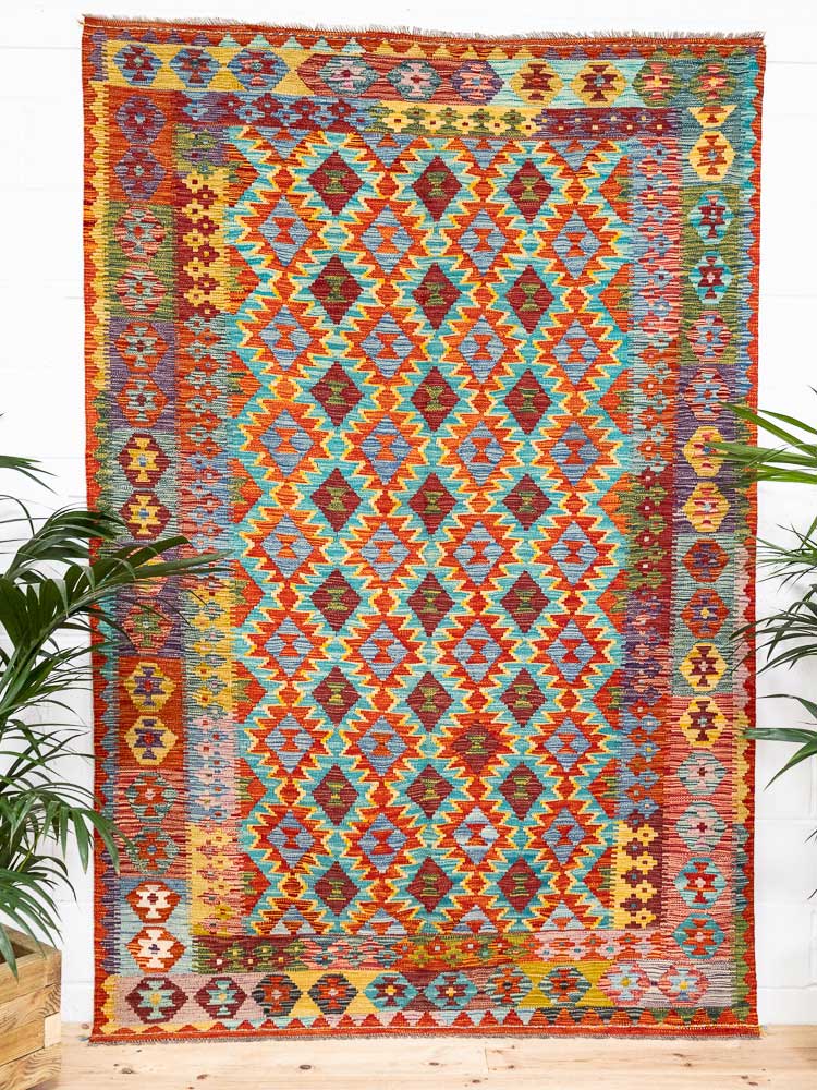 12692 Afghan Vegetable Dyed Kilim Rug 175x267cm (5.8 x 8.9ft)