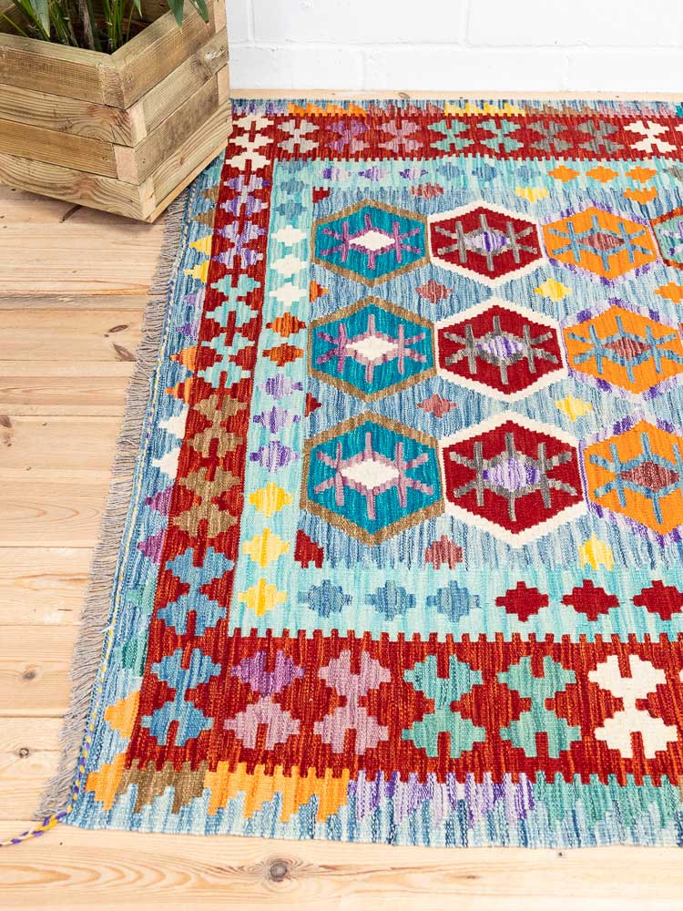 12693 Afghan Vegetable Dyed Kilim Rug 167x250cm (5.5 x 8.2ft)