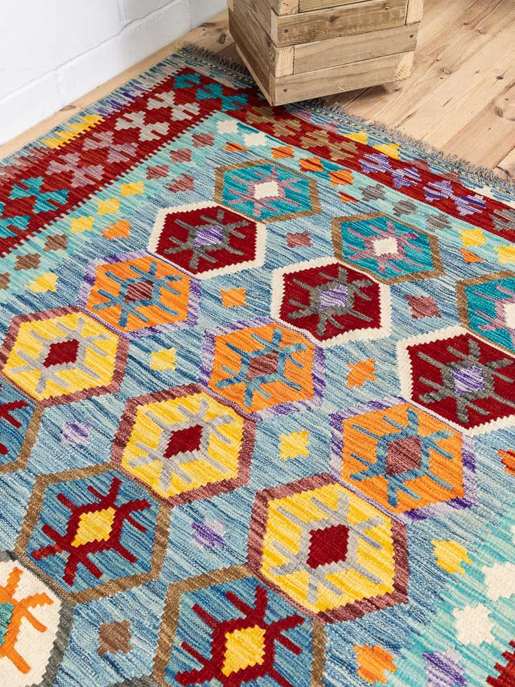 12693 Afghan Vegetable Dyed Kilim Rug 167x250cm (5.5 x 8.2ft)