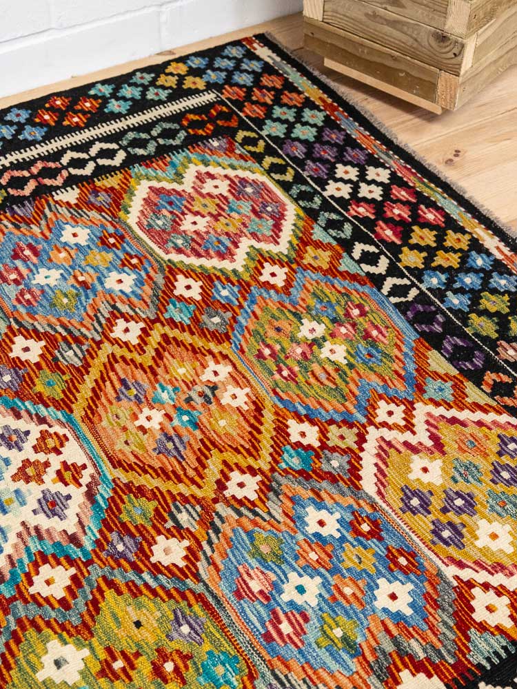 12695 Afghan Vegetable Dyed Kilim Rug 163x249cm (5.4 x 8.2ft)