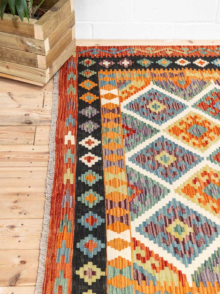 12696 Afghan Vegetable Dyed Kilim Rug 187x245cm (6.1 x 8.0ft)