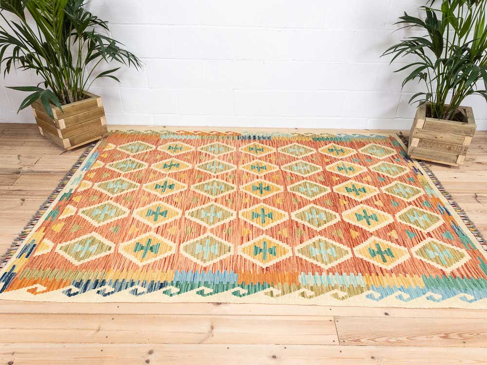 12697 Afghan Vegetable Dyed Kilim Rug 171x237cm (5.7 x 7.9ft)