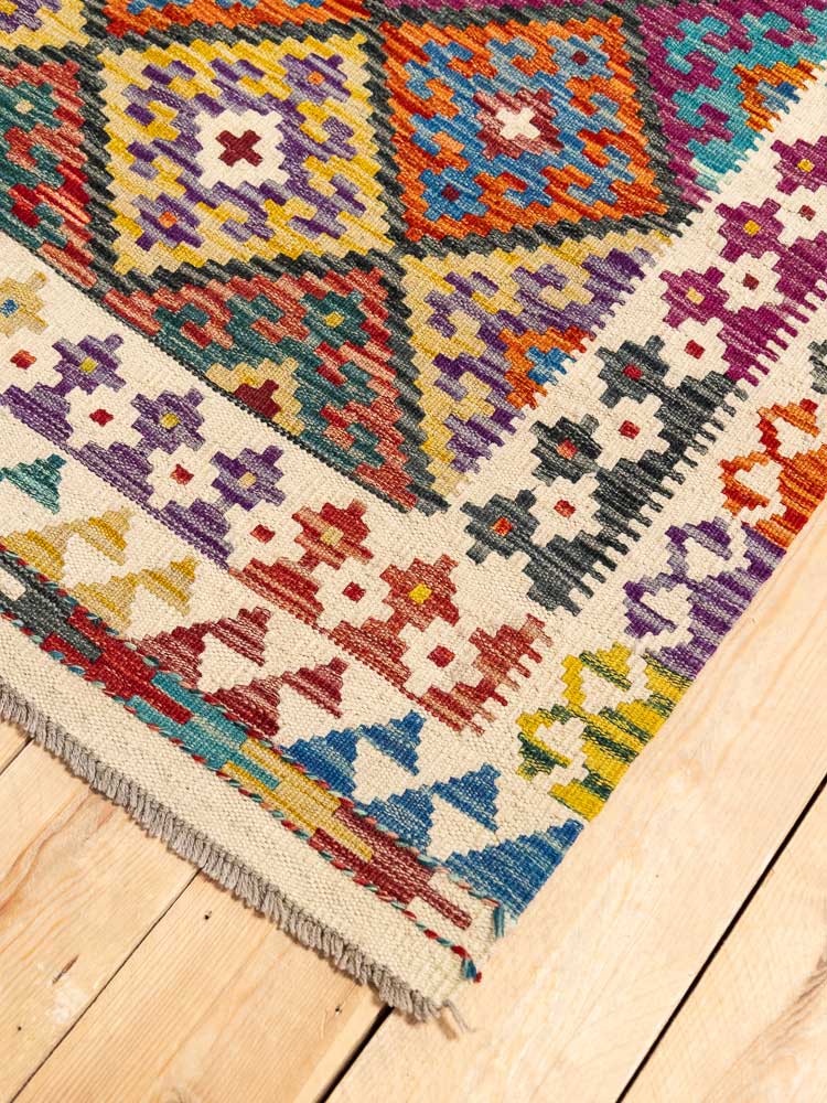 12700 Afghan Vegetable Dyed Kilim Rug 155x200cm (5.1 x 6.6ft)