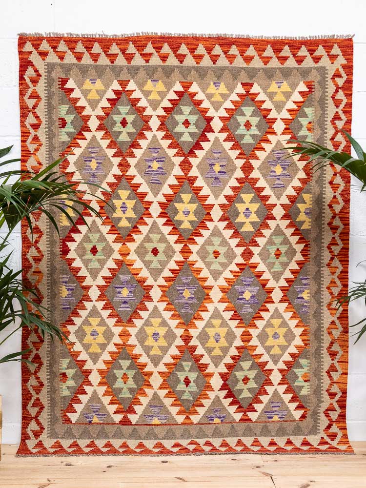 12701 Afghan Vegetable Dyed Kilim Rug 157x204cm (5.1 x 6.8ft)