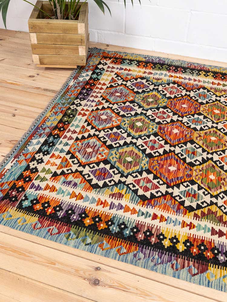 12702 Afghan Vegetable Dyed Kilim Rug 159x201cm (5.2 x 6.7ft)