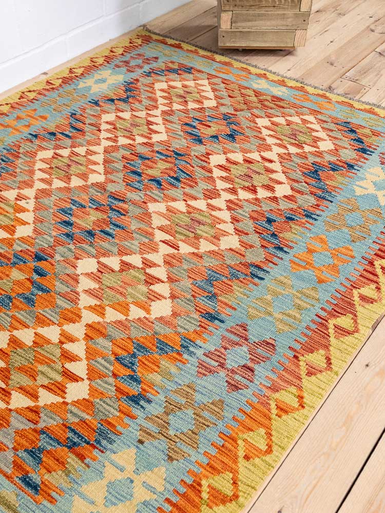 12703 Afghan Vegetable Dyed Kilim Rug 151x193cm (4.11 x 6.4ft)