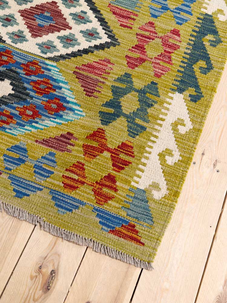 12717 Afghan Vegetable Dyed Kilim Rug 155x202cm (5.1 x 6.7ft)