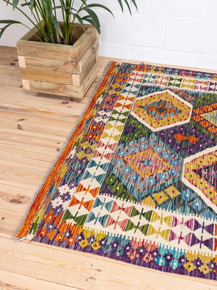 12718 Afghan Vegetable Dyed Kilim Rug 150x206cm (4.11 x 6.9ft)