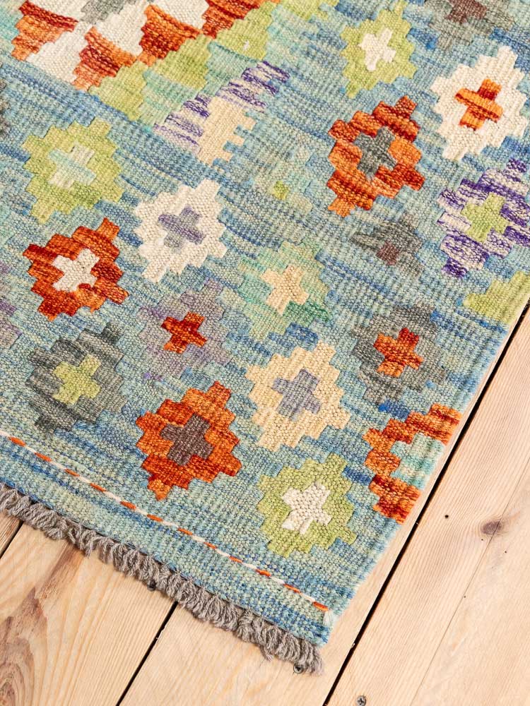 12728 Afghan Vegetable Dyed Kilim Rug 140x176cm (4.7 x 5.9ft)