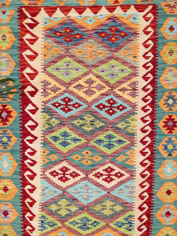 12730 Afghan Vegetable Dyed Kilim Rug 128x176cm (4.2 x 5.9ft)