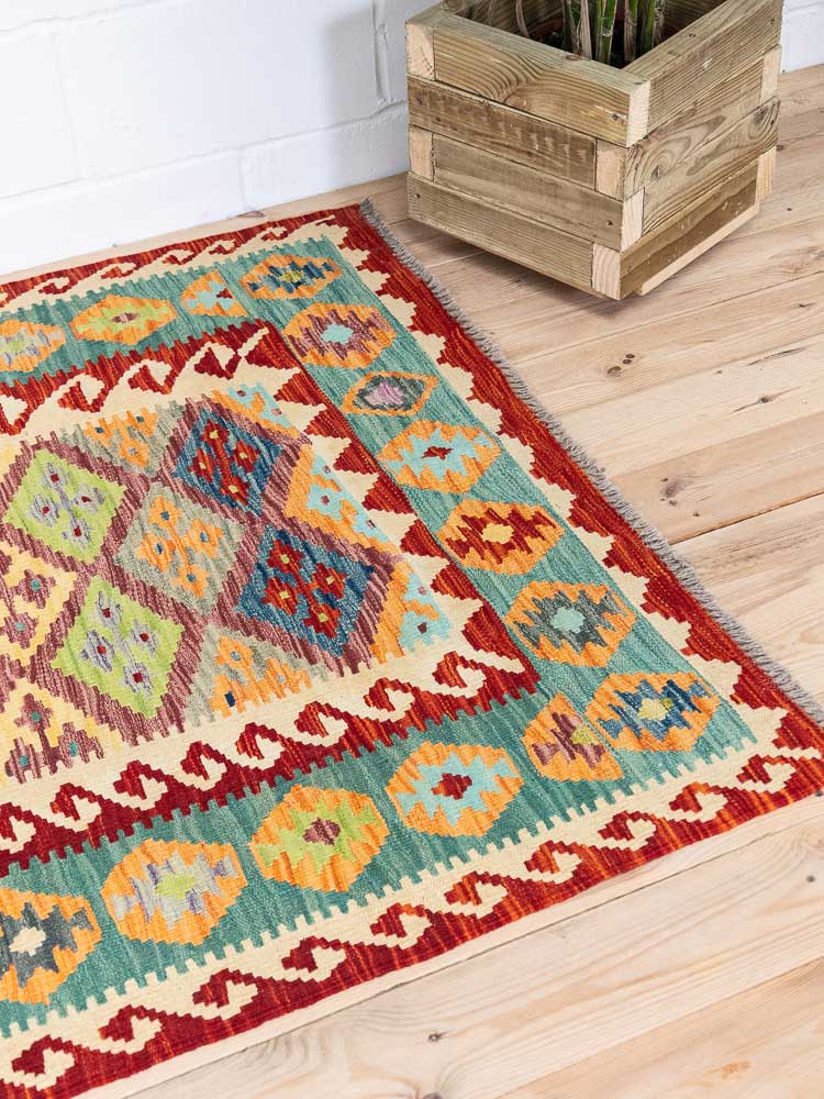 12730 Afghan Vegetable Dyed Kilim Rug 128x176cm (4.2 x 5.9ft)