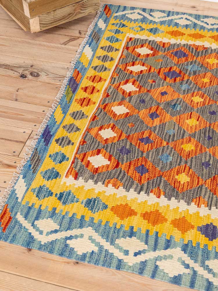 12732 Afghan Vegetable Dyed Kilim Rug 134x172cm (4.4 x 5.7ft)