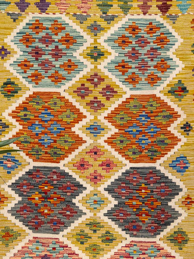 12733 Afghan Vegetable Dyed Kilim Rug 128x193cm (4.2 x 6.4ft)