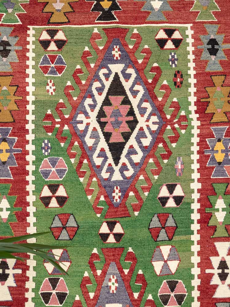 12755 Vintage Turkish Esme Kilim Rug 129x221cm (4.2 x 7.3ft)