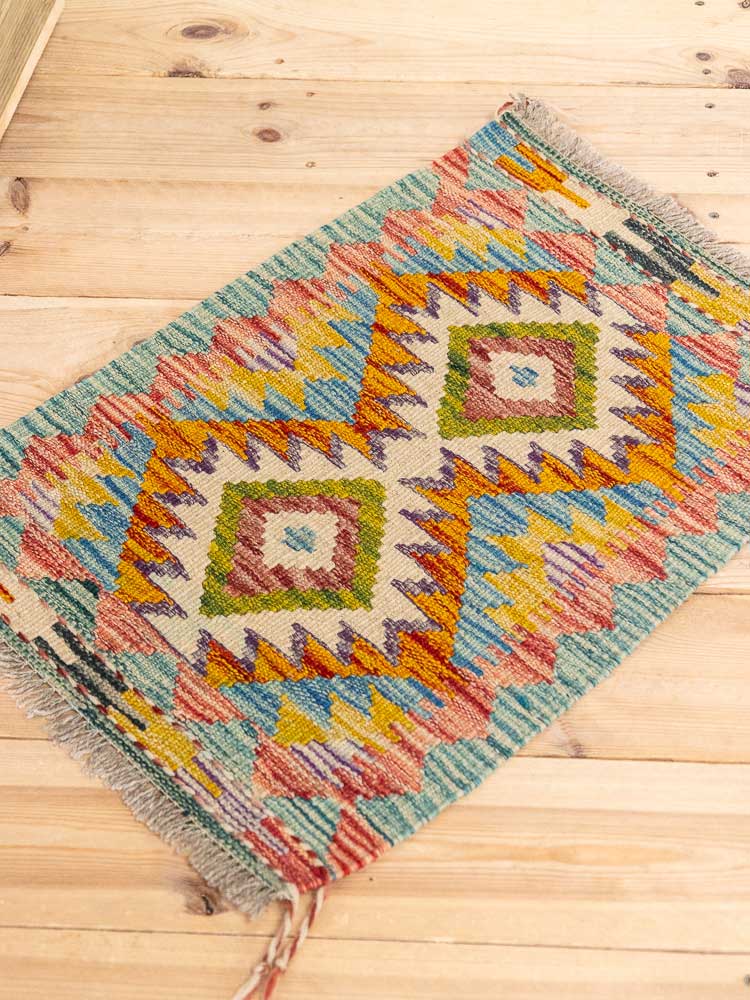 12762 Small Afghan Vegetable Dyed Kilim Rug 43x60cm (1.5 x 1.11ft)