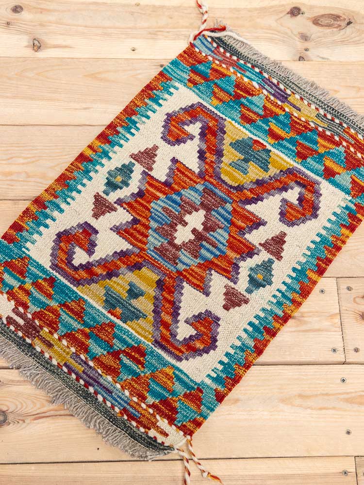 12767 Small Afghan Vegetable Dyed Kilim Rug 41x62cm (1.4 x 2.0ft)