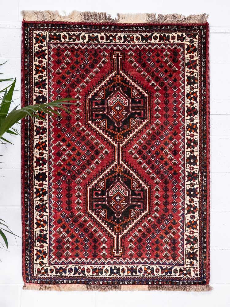 12777 Shiraz Handknotted Wool Rug 116x162cm ((3.10 x 5.3ft)