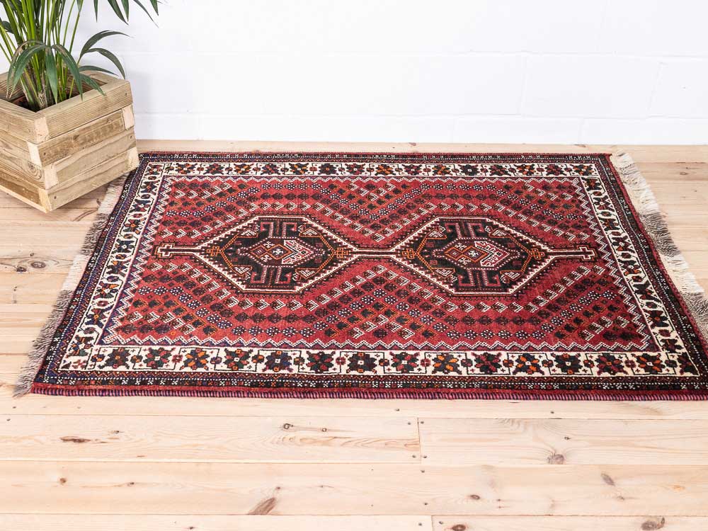 12777 Shiraz Handknotted Wool Rug 116x162cm ((3.10 x 5.3ft)