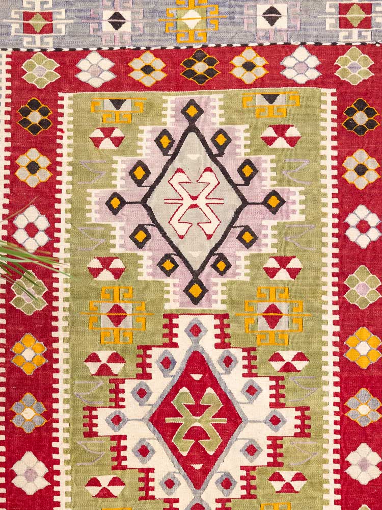 12779 Vintage Turkish Esme Kilim Rug 118x177cm (3.10 x 5.9ft)