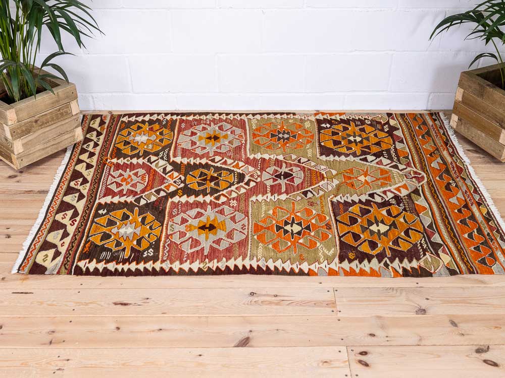 12784 Vintage Turkish Konya Kilim Rug 121x186cm (3.11 x 6.1ft)